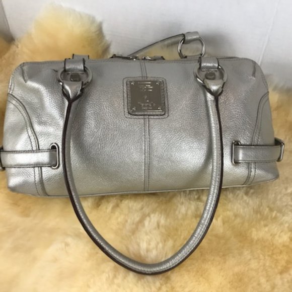 Tignanello Handbags - Tignanello silver leather Satchel handbag
